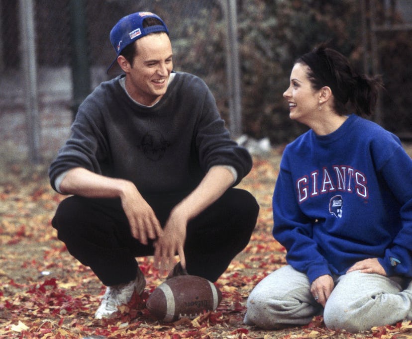 Matthew Perry as Chandler Bing, Courteney Cox Arquette as Monica Geller.