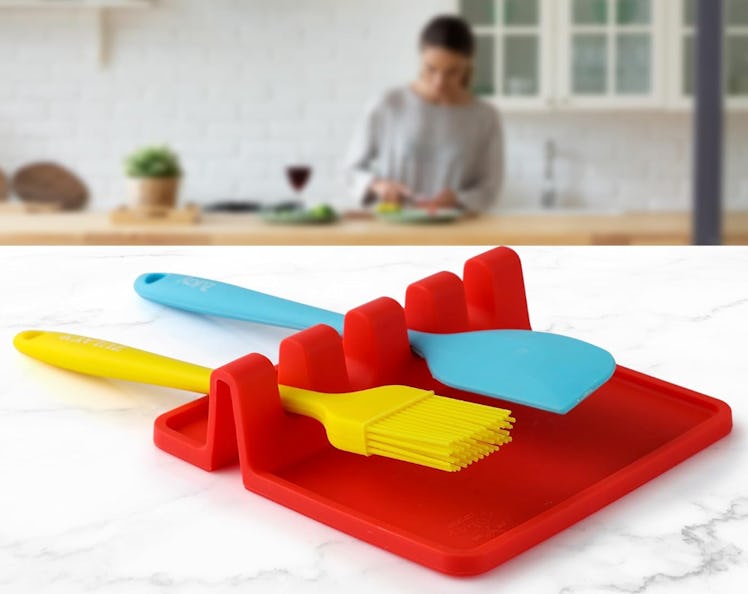 Zulay Kitchen Silicone Utensil Rest 