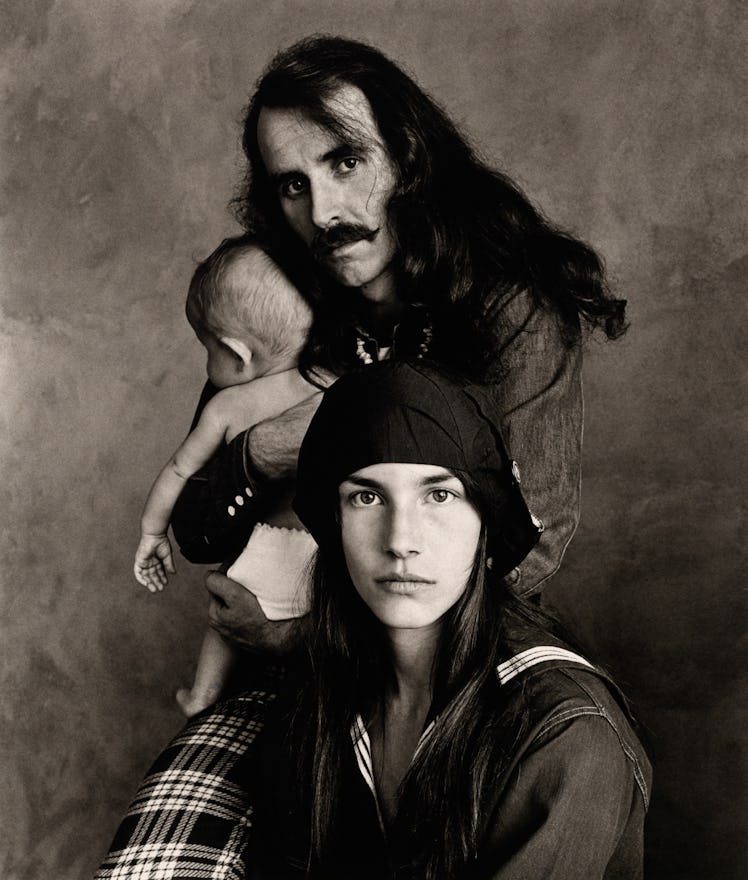 Irving Penn. Hippie Family (Kelley), San Francisco, 1967. 