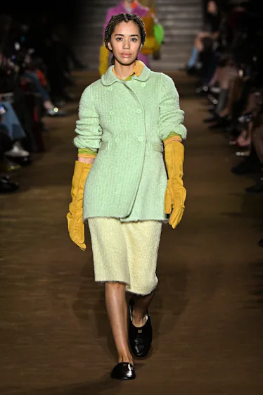 surprising models fw24 miu miu jasmin savoy brown