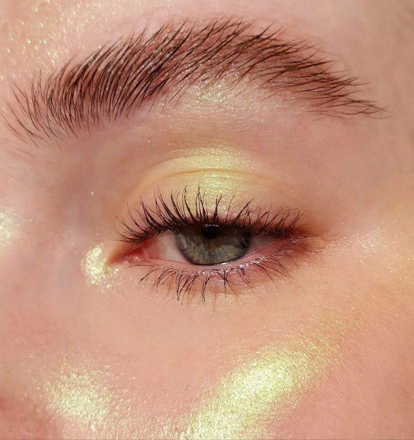 Natural, fluffy brows are on-trend for spring 2024.