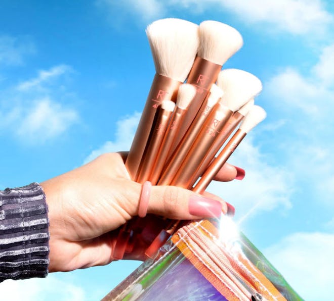 Real Techniques The Wanderer Makeup Brush Kit
