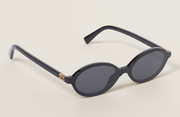 black oval sunglasses