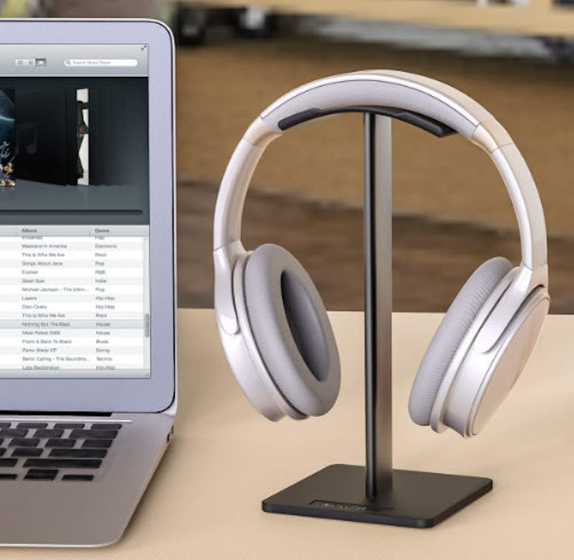 New Bee Headphone Stand