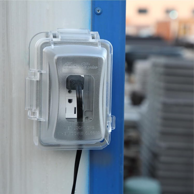 Bates Weatherproof Electrical Outlet Cover