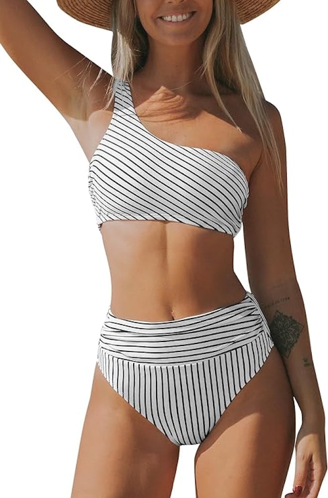 CUPSHE One-Shoulder Two Piece