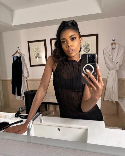 Gabrielle Union selfie