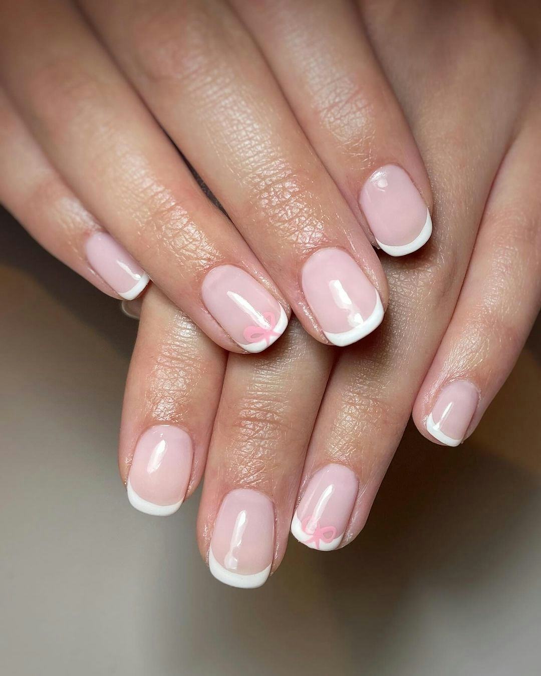 Barely-there bow art design.