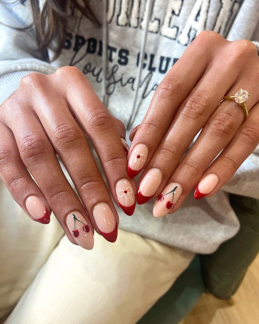 Bow Nails That Shine with Minimalist Charm