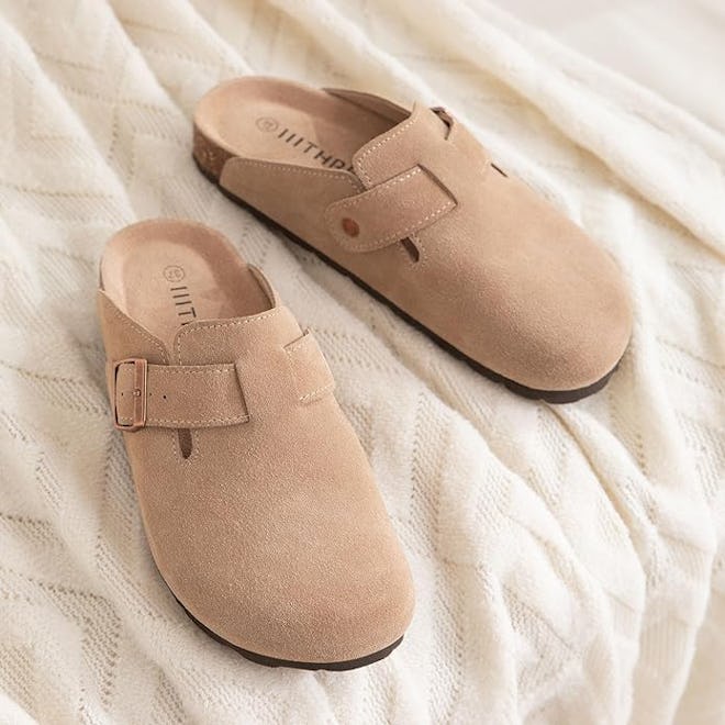 IIITHREE Suede Clogs