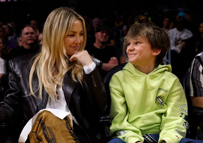 Actress Kate Hudson and her son Bing attends the Los Angeles Lakers and Denver Nuggets game at Crypt...