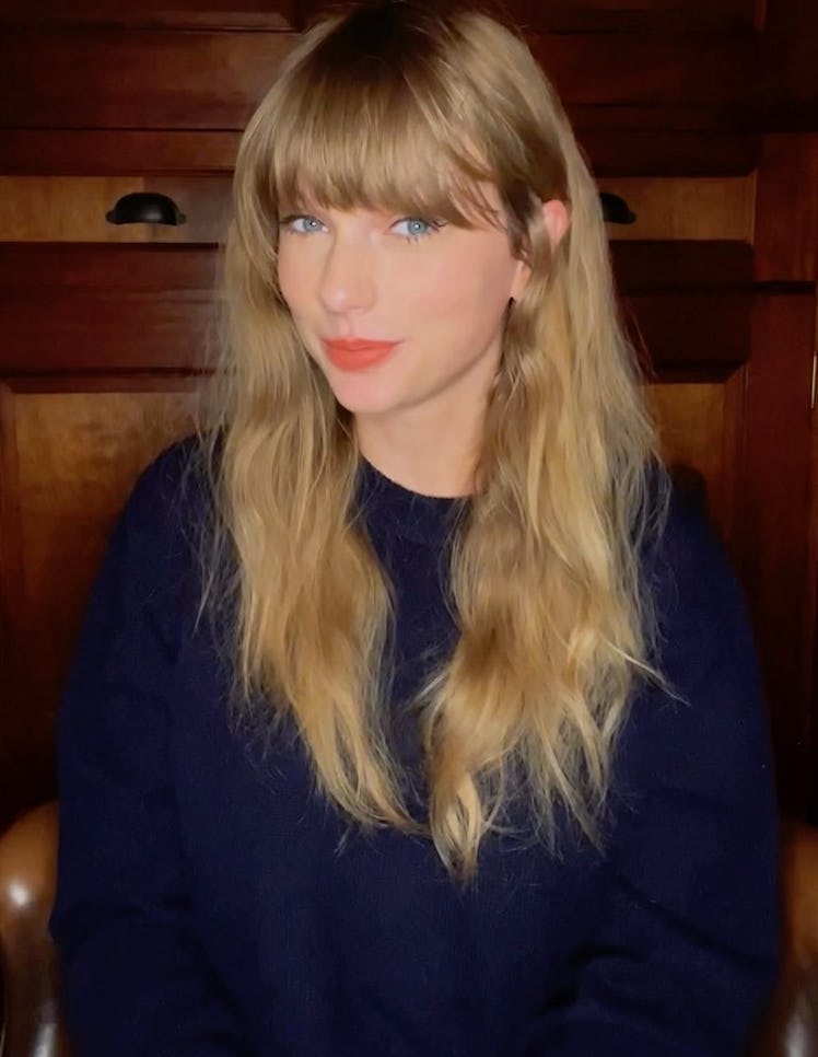 Taylor Swift navy sweater