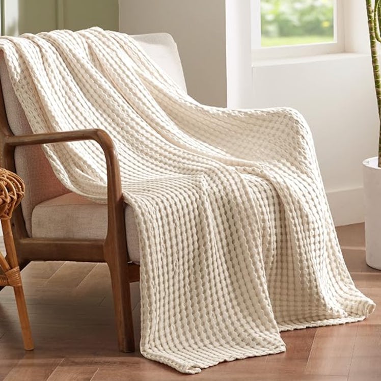 Bedsure Cotton Waffle Weave Blanket