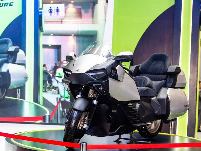 Felo Tooz grand touring electric motorcycle
