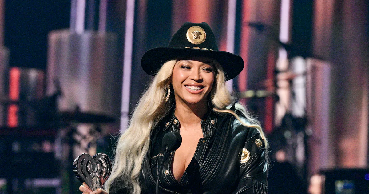 Beyoncé's iHeartRadio 'Fit, & 14 More 'Cowboy Carter' Style Moments