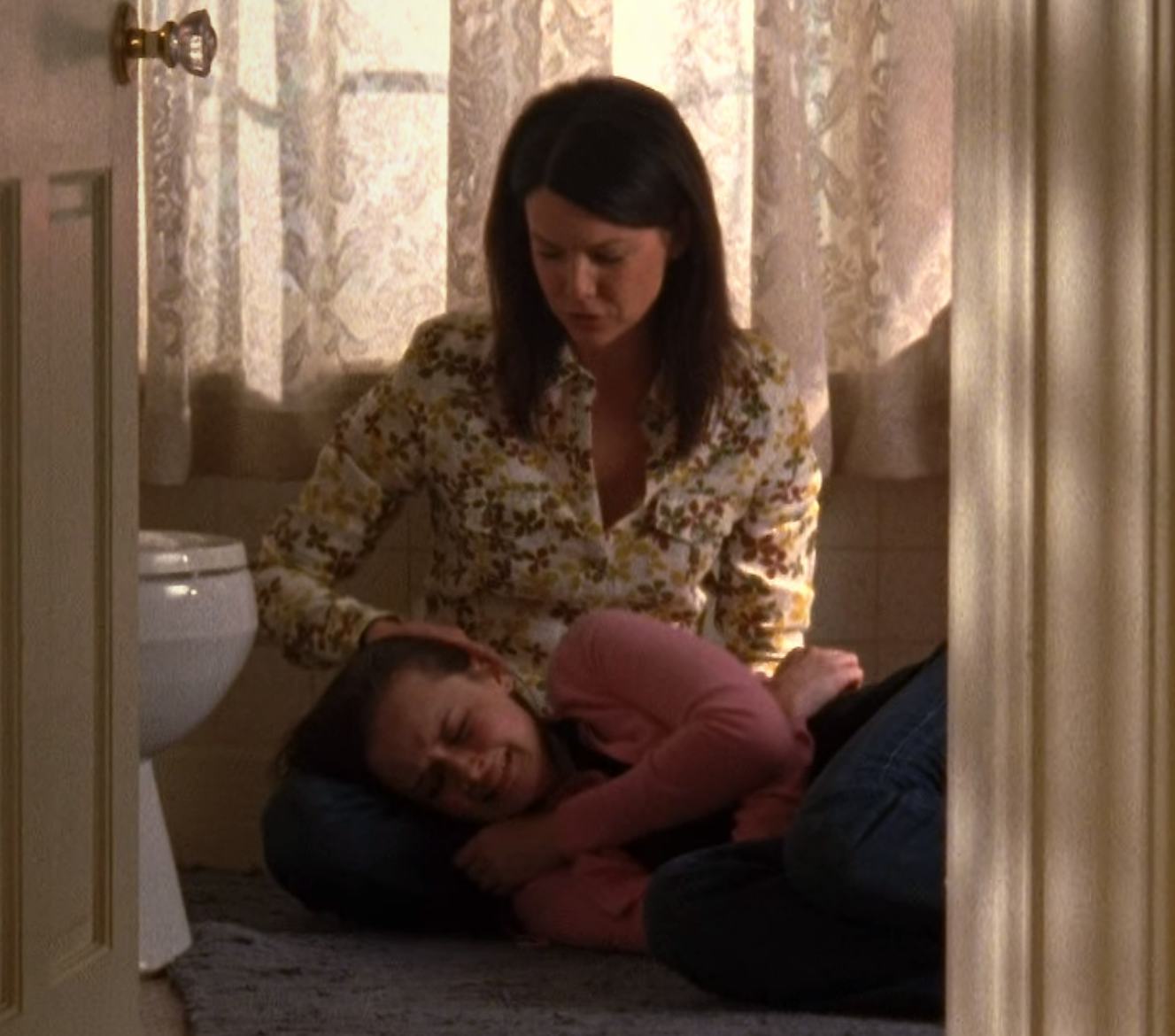 Lorelai and Rory on &lsquo;Gilmore Girls.&rsquo; Screenshot via Netflix