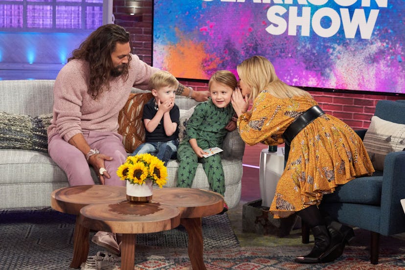 Jason Mamoa sits with Kelly Clarkson and her kids on 'The Kelly Clarkson Show'