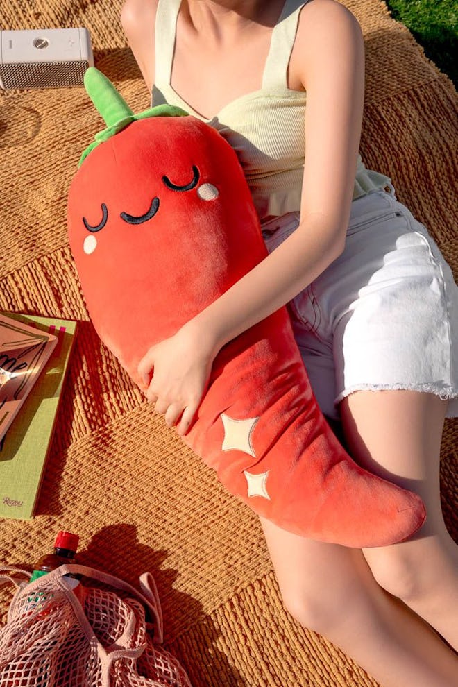  Milly Chili Pepper Body Pillow, a cozy mother's day gift for bed rotting