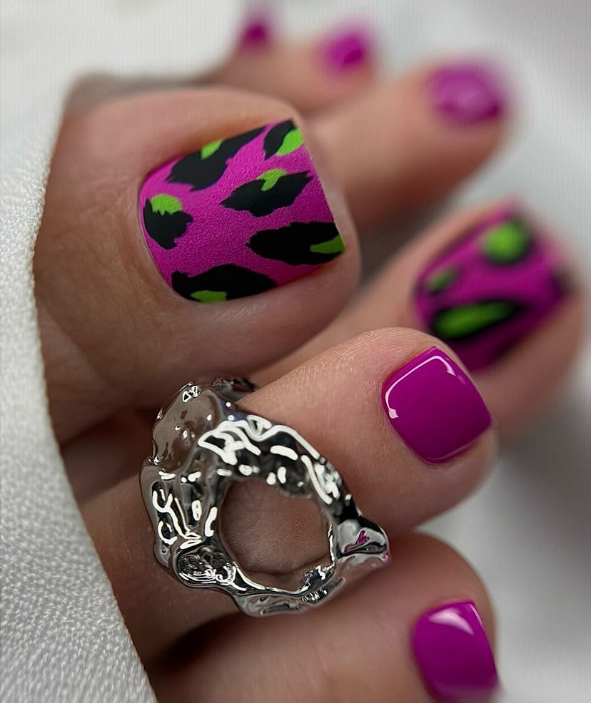 Try a magenta pedicure with bold leopard print.