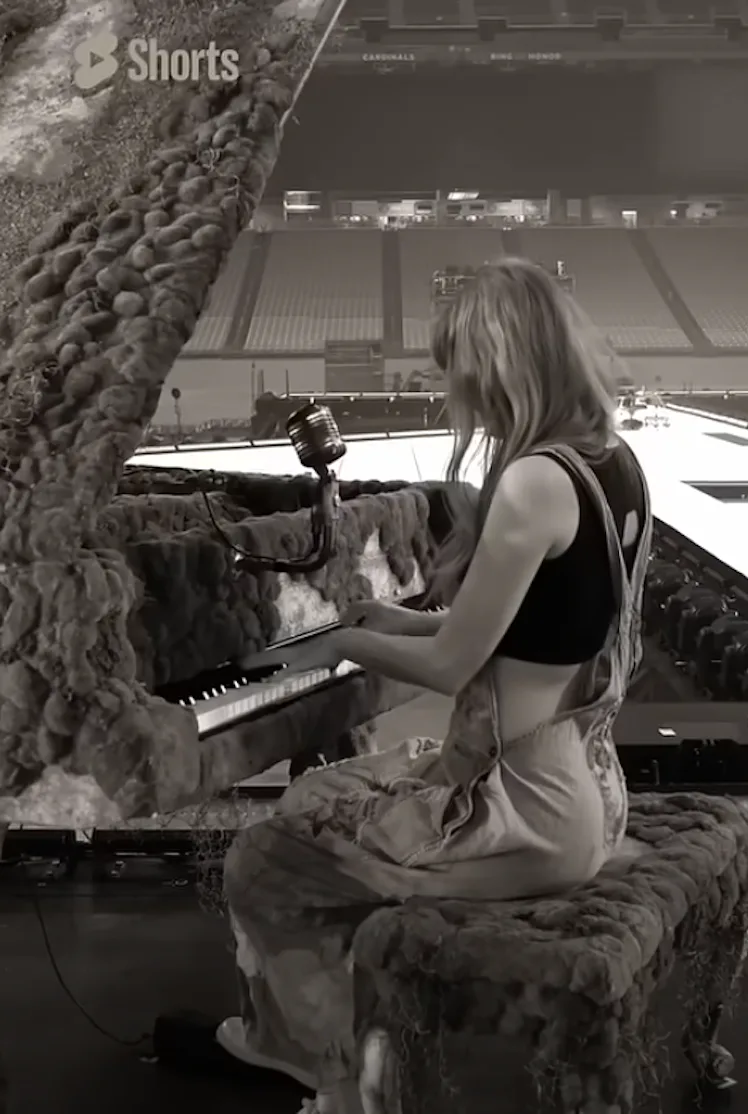 7 Easter Eggs That Taylor Swift Added 'TTPD' To The Eras Setlist