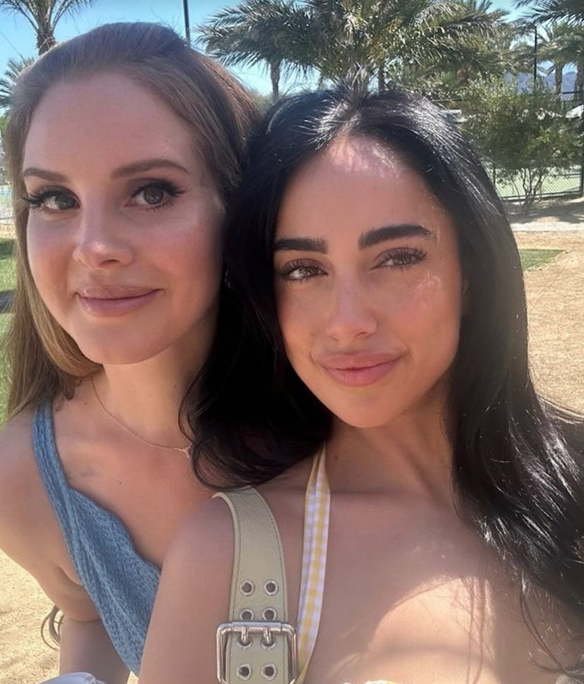 Maria and Lana Del Rey at Stagecoach. Screenshot via Instagram