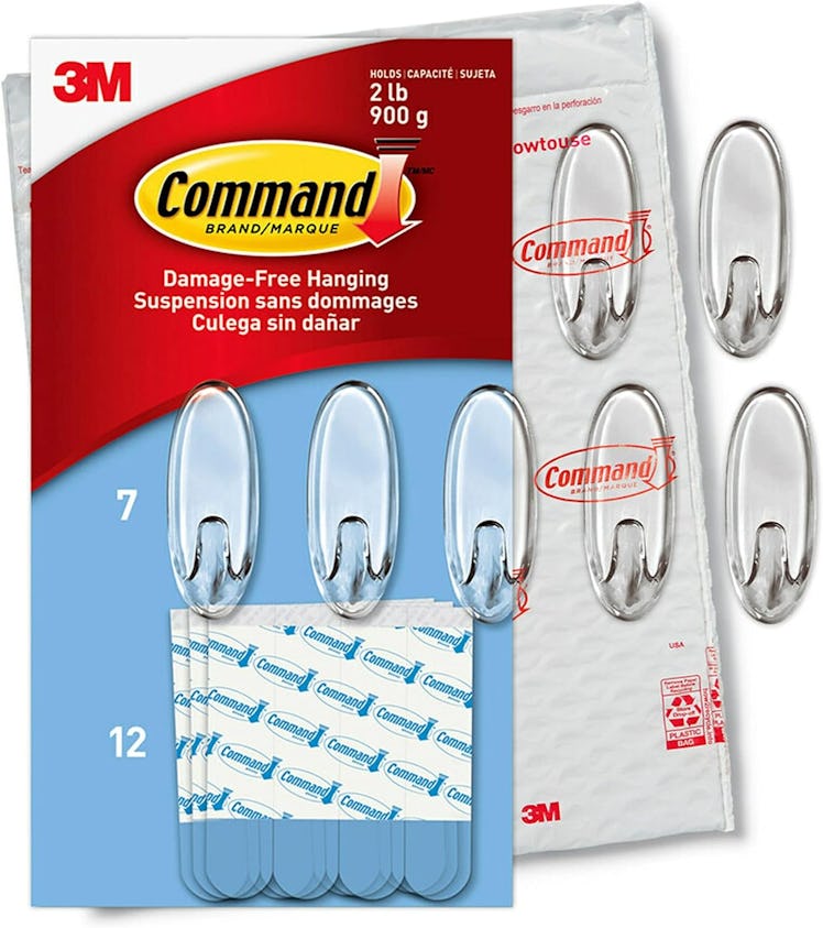 Command Medium Wall Hooks (7-Pack)