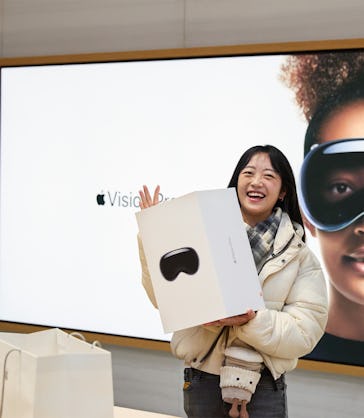 Customer buying Apple Vision Pro