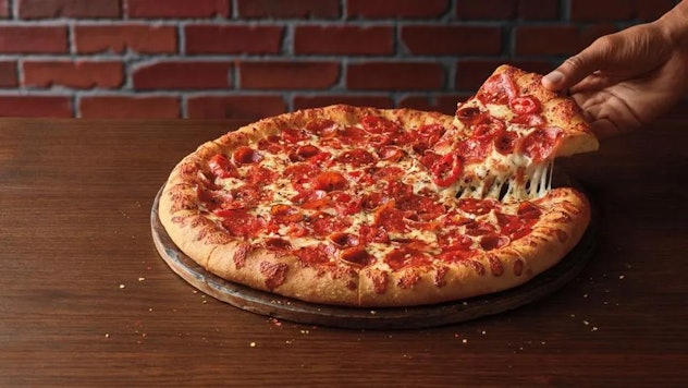 Pizza Hut is offering discounted pizzas for the eclipse, which makes it the perfect eclipse watch pa...