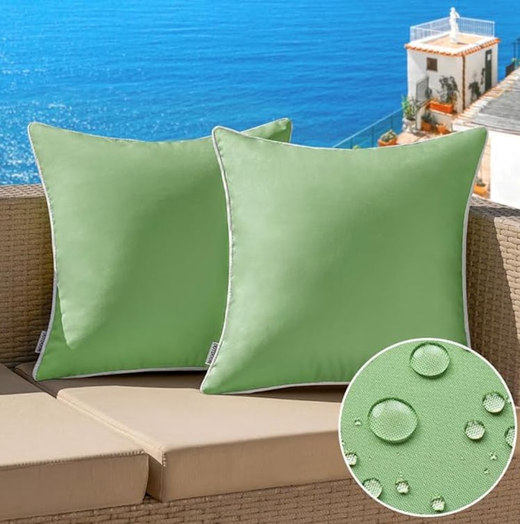 MIULEE Outdoor Waterproof Pillow Covers (2-Pack)