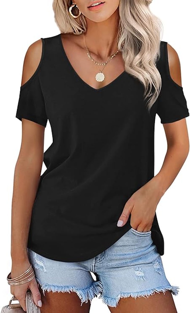 Amoretu Cold-Shoulder Basic Tee