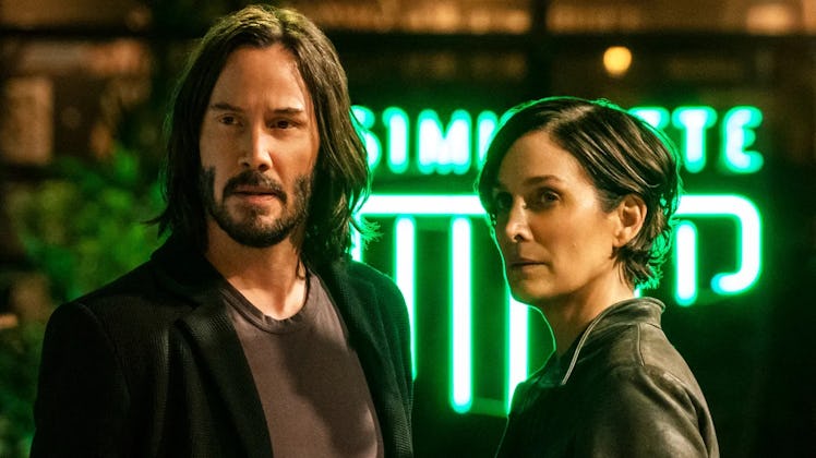 Keanu Reeves and Carrie-Anne Moss in Matrix Resurrections.