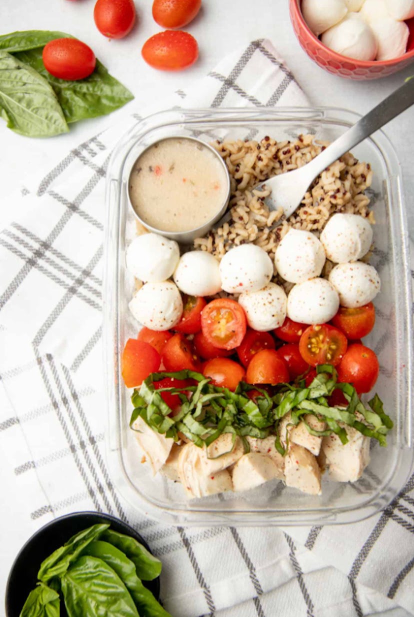 These chicken quinoa bowls are the perfect make-ahead lunch idea.