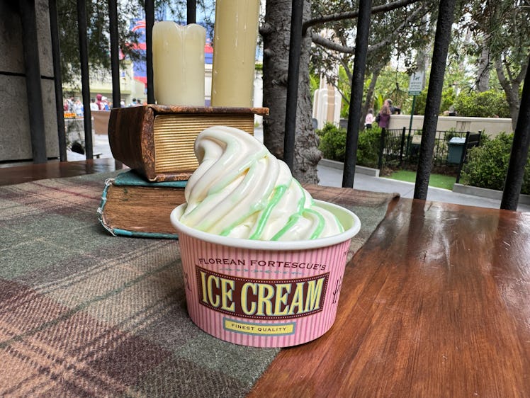 One of the 10 soft serve flavors at Universal Studios Hollywood's Wizarding World of Harry Potter is...