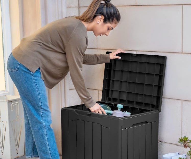 Devoko 30 Gallon Resin Deck Box