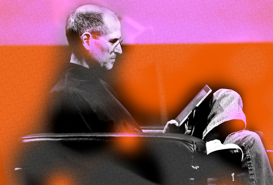 14 Years Ago, Apple Changed Computing When Steve Jobs Sat on a Chair