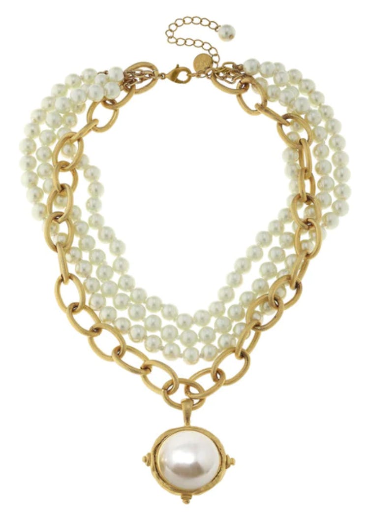 multi-strand pearl necklace