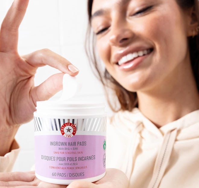 First Aid Beauty Ingrown Hair Pads (28 Count)