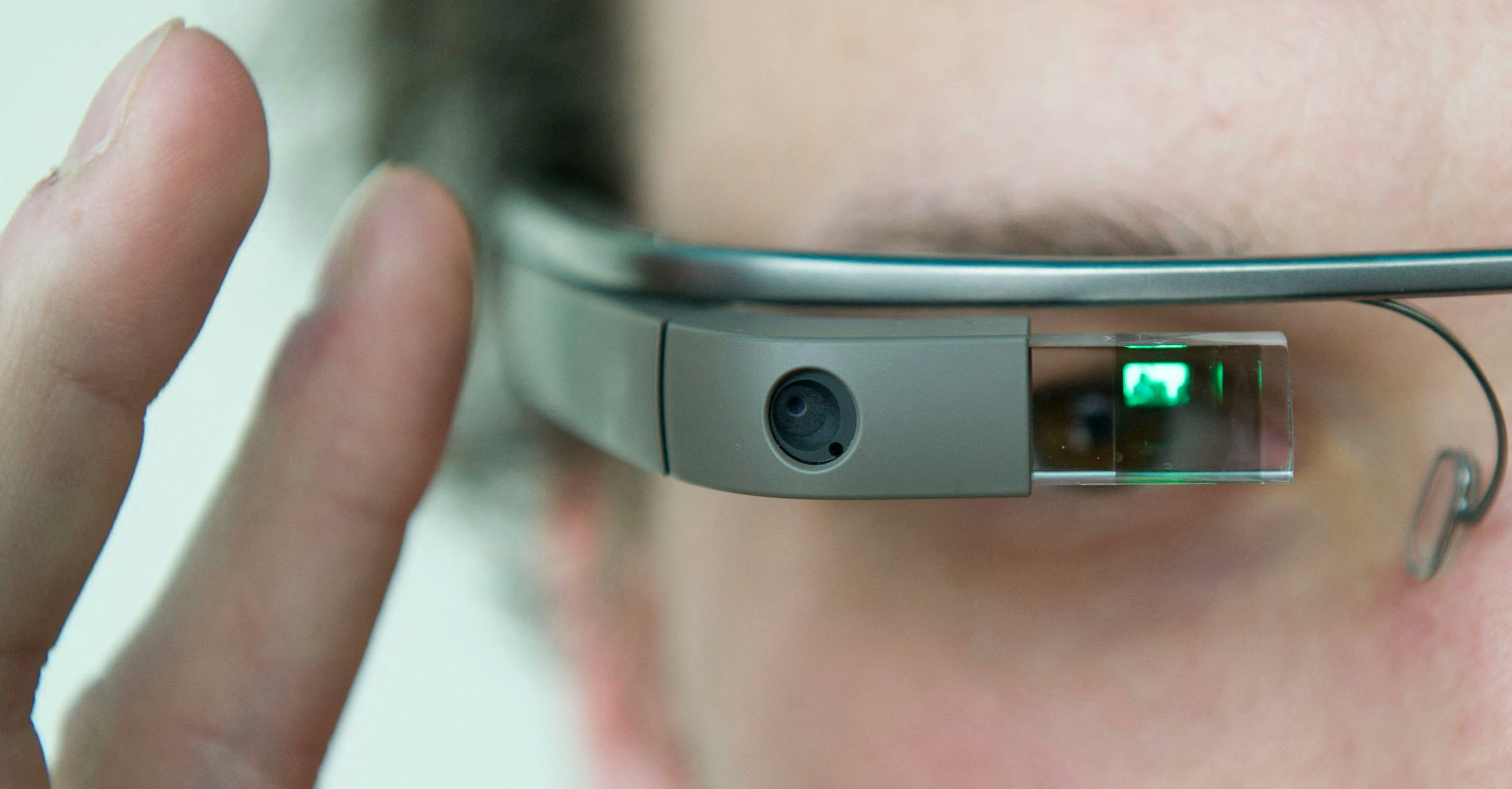 Google Just Made the Best Case for Reviving Google Glass