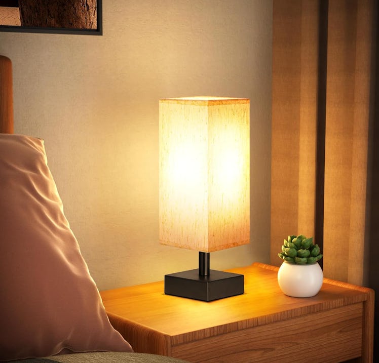 Aooshine Small Table Lamp for Bedroom