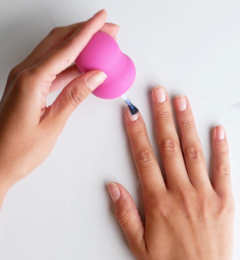 Mani Maker Universal Nail Polish Grip