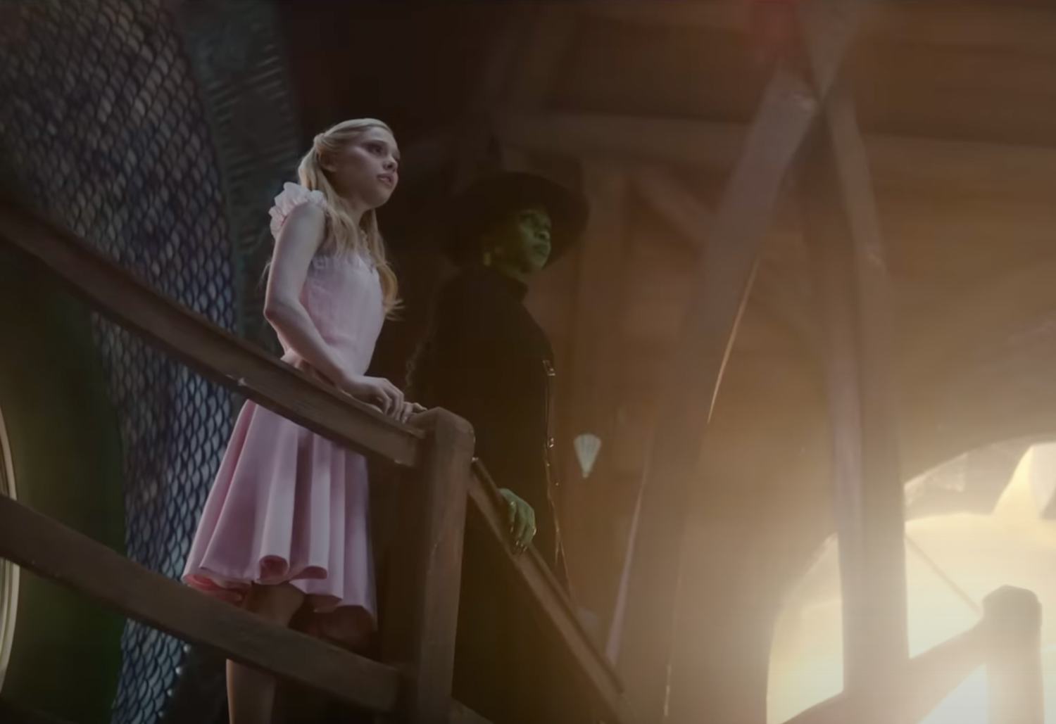 Ariana Grande&rsquo;s Wicked trailer look