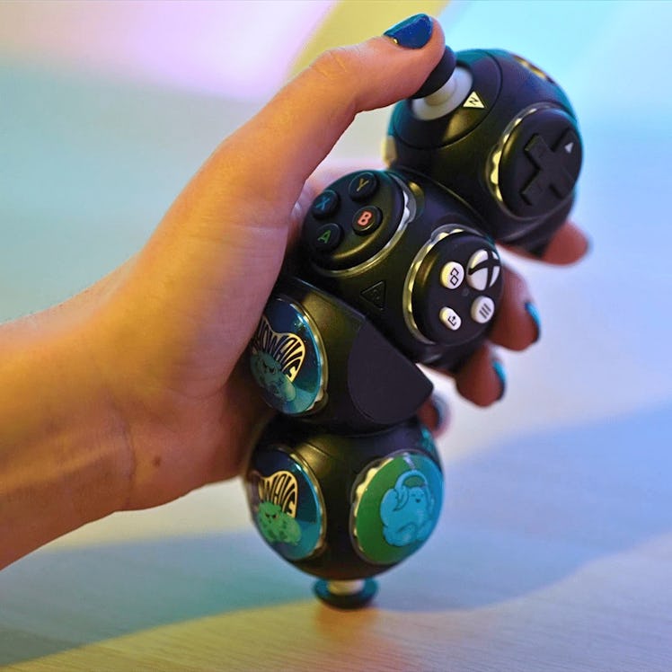 This Stackable Xbox Controller Helps Gamers With Disabilities Play One ...