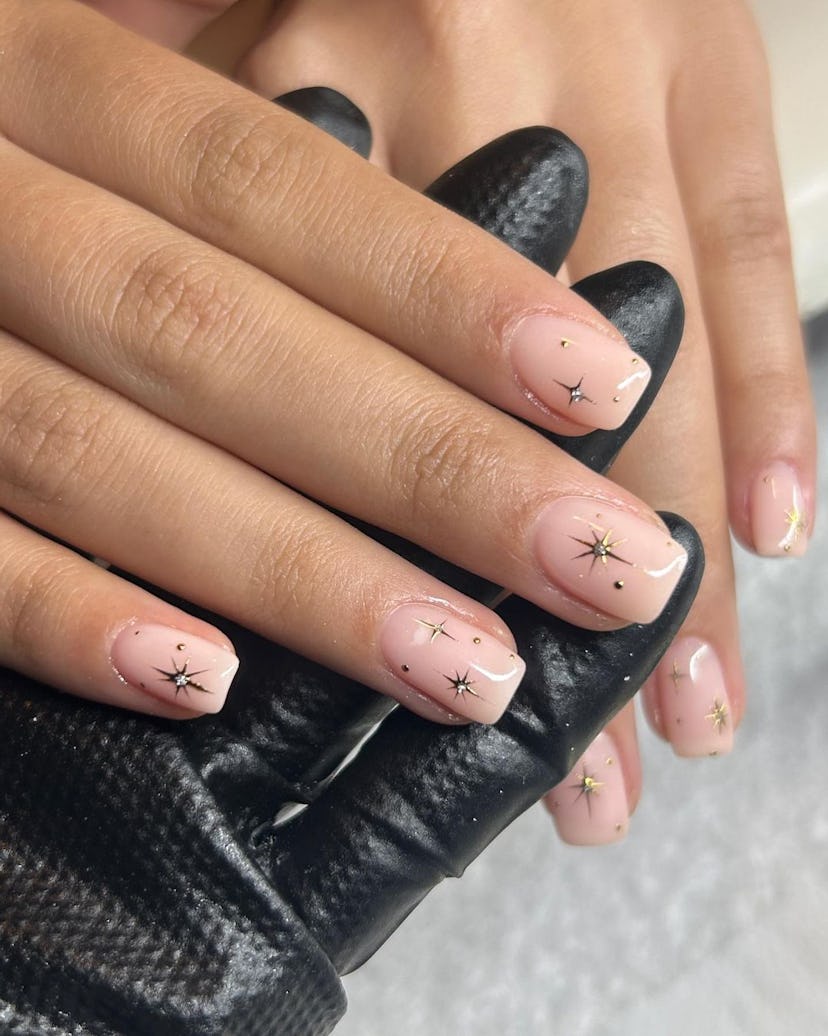 A short, square, and softly rounded nail shape is perfect for Virgo signs.