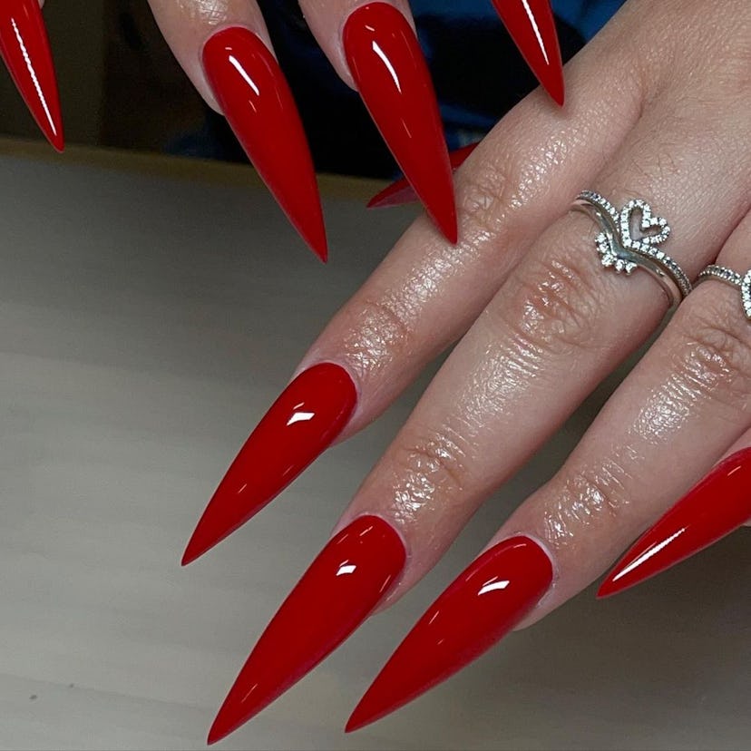 A stiletto nail shape is perfect for Aries signs.