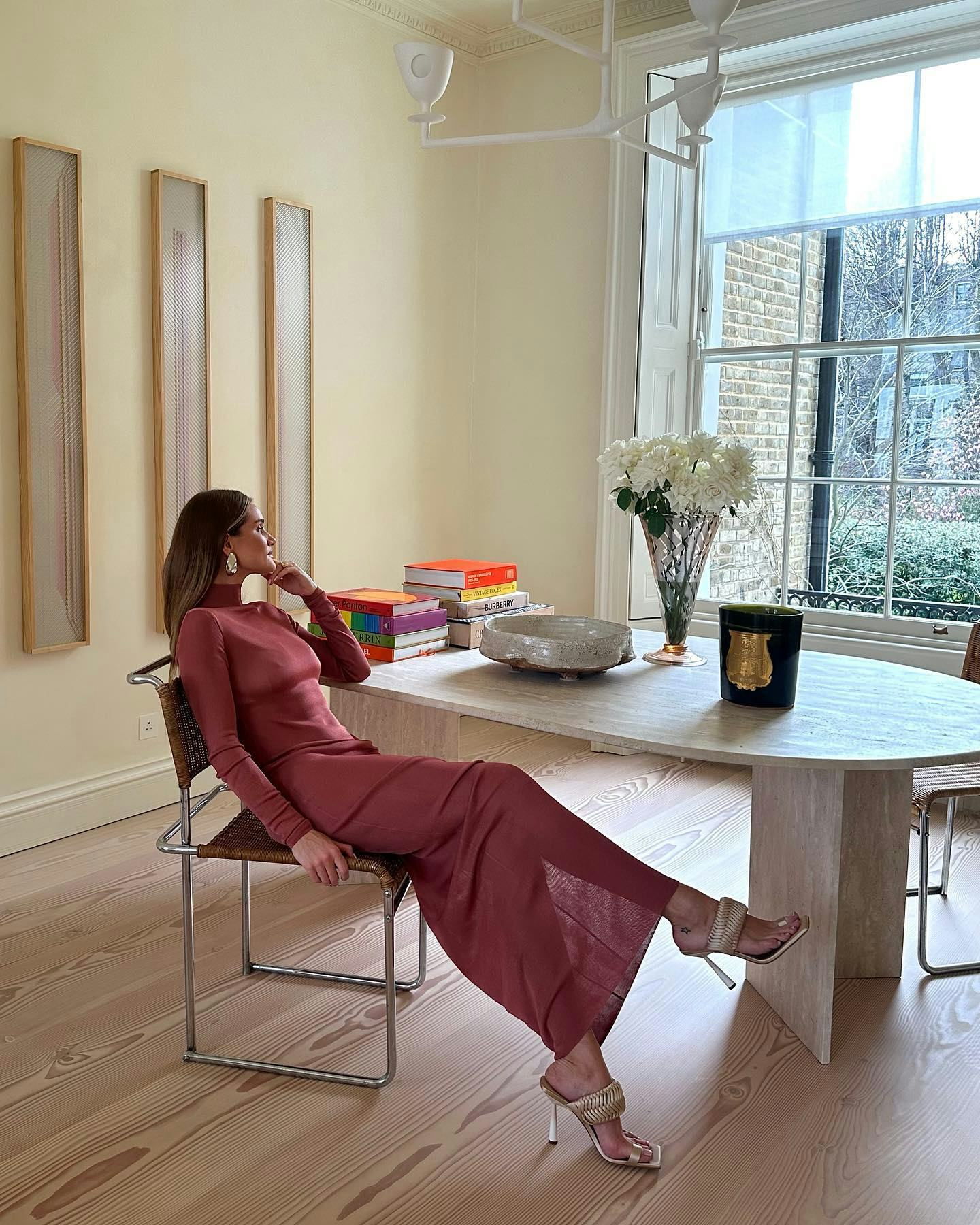 Rosie Huntington-Whitely wearing toe-ring sandals on Instagram.