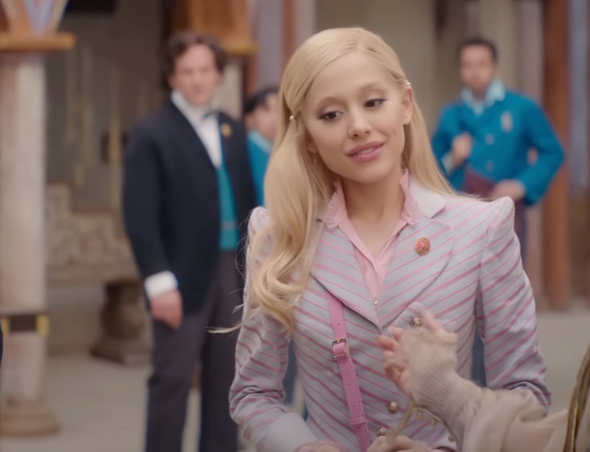 Ariana Grande&rsquo;s Wicked trailer look