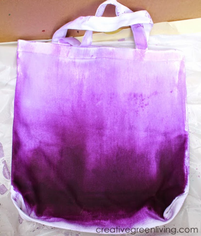 This ombre tote bag is a great tie-dye summer craft.