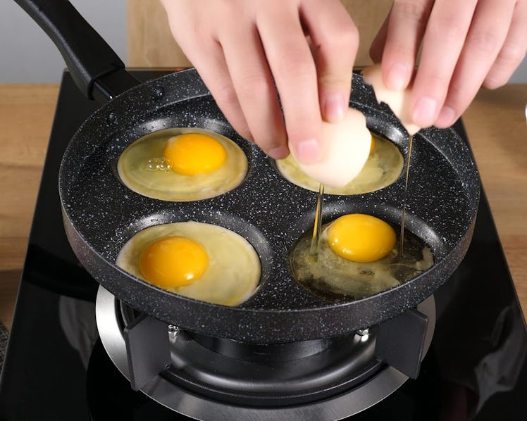 MyLifeUNIT Aluminum 4-Cup Egg Frying Pan