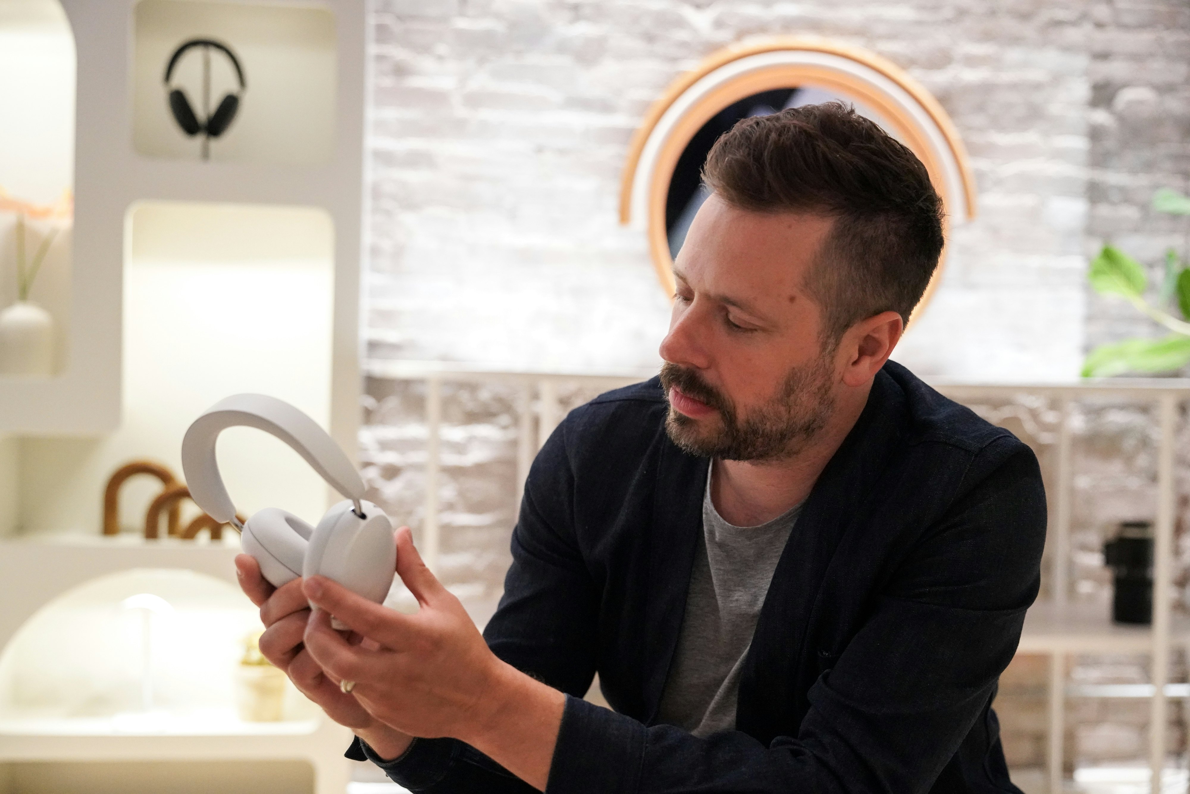 Sonos’ Lead Designers Get Nerdy About the New Ace Active Noise Cancellation Headphones