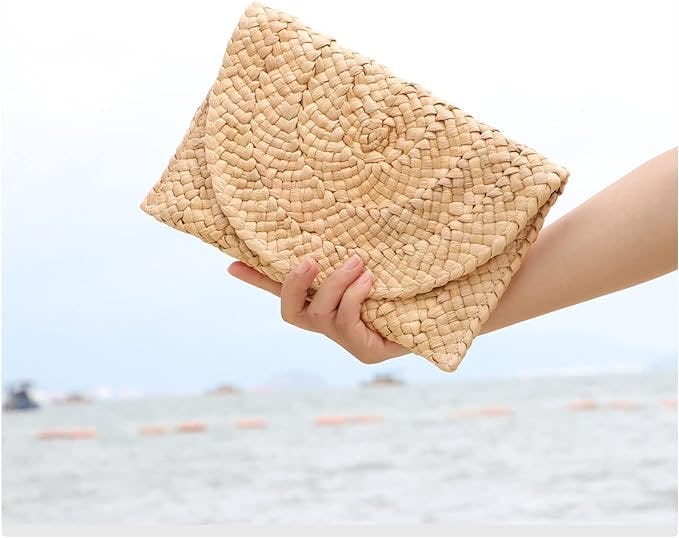 Freie Liebe Straw Clutch